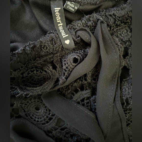 BUNDLE of Heart Soul Crochet Boho Shorts & Wild Fable Square Neck Crop Tank. - Picture 5 of 9